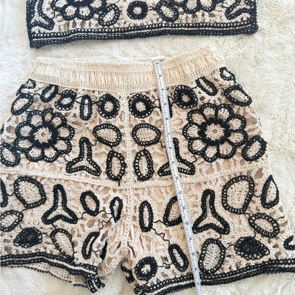 REBELLION CROCHET TWO PIECE SET BLACK BEIGE FLORAL SHORTS CROP TOP S - Picture 11 of 14
